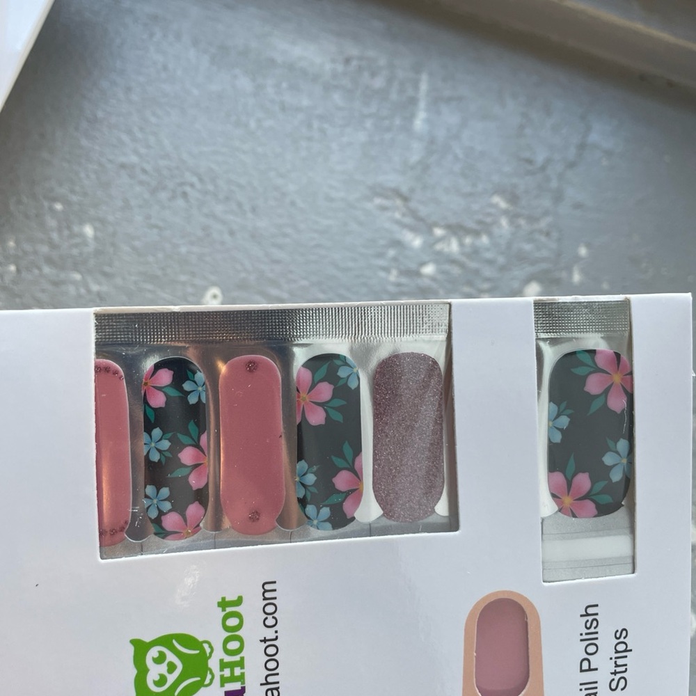Nail Polish Strips - Pink and Floral Design